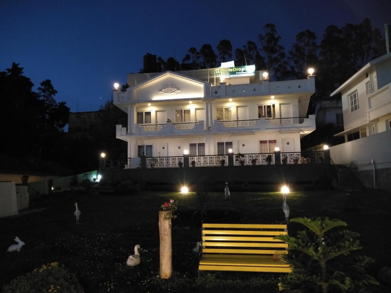 Drizzle Drop Inn Утакаманд Экстерьер фото