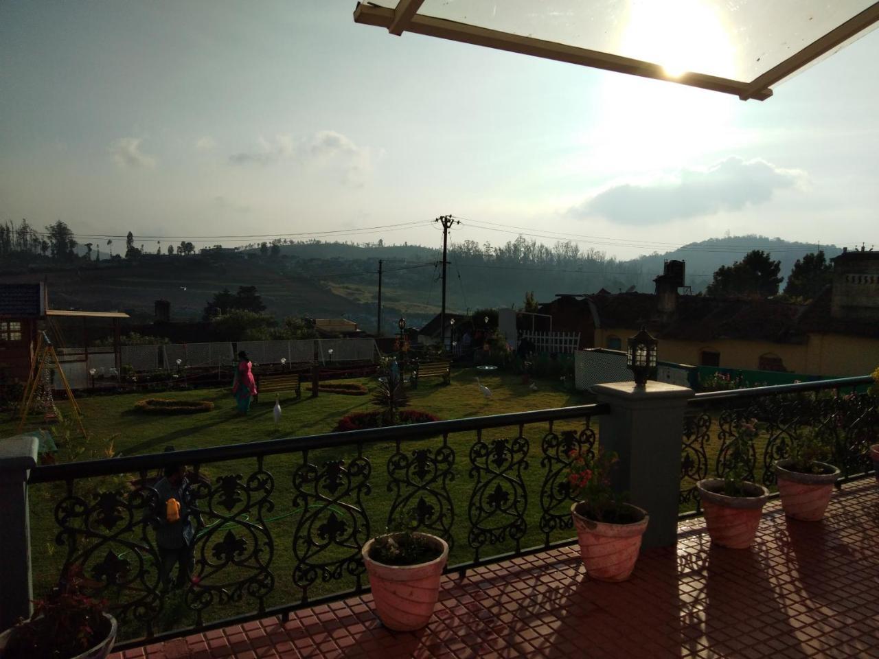 Drizzle Drop Inn Утакаманд Экстерьер фото